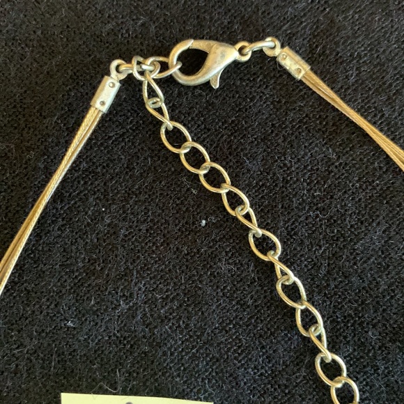 Unique gold color hammered necklace, earring set. Make me an offer. - Picture 4 of 7